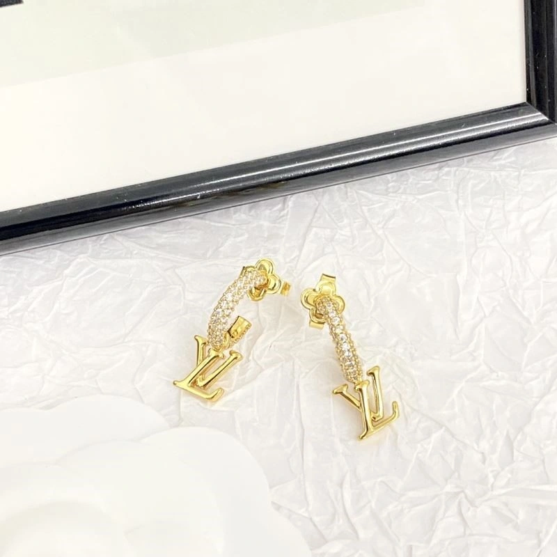 ModernLook Louis Vuitton Earrings 249036