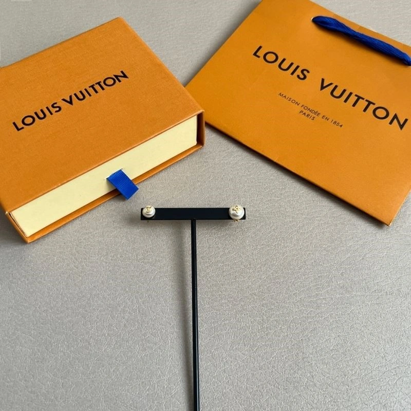 Fashionable Louis Vuitton Earrings 249047
