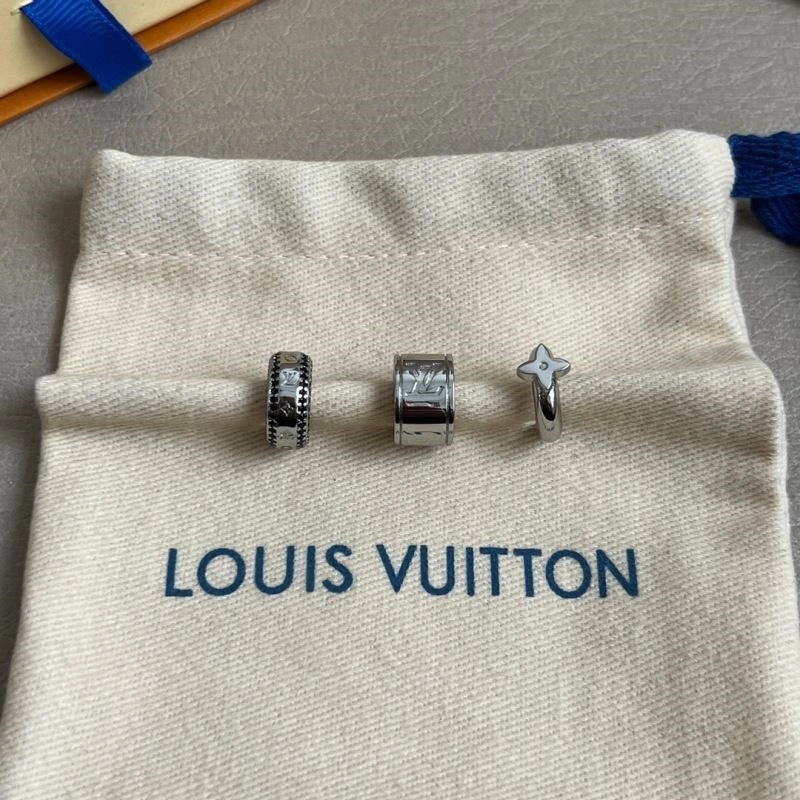 Louis Vuitton Earrings Sleek 249029
