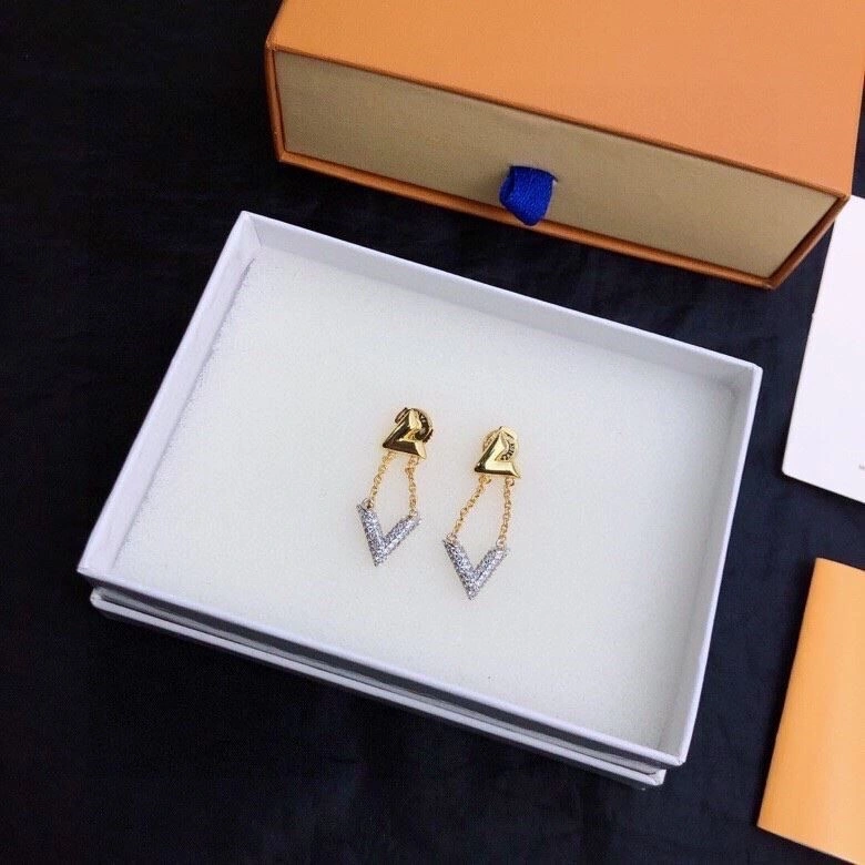 Elegant Louis Vuitton Earrings 249035