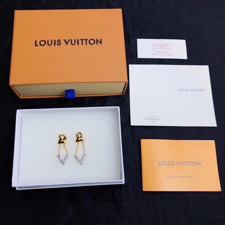 Elegant Louis Vuitton Earrings 249035
