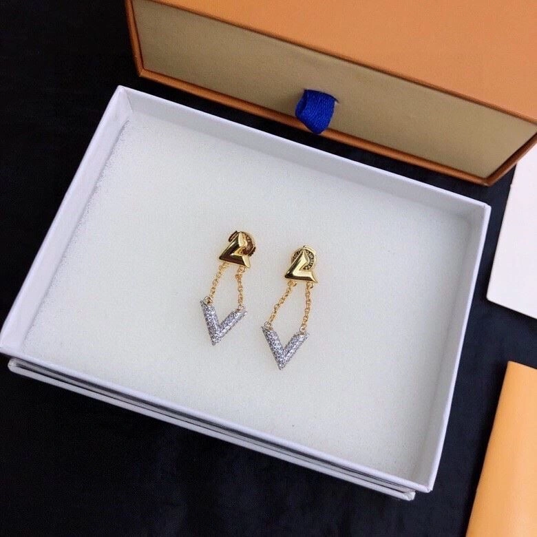 Elegant Louis Vuitton Earrings 249035