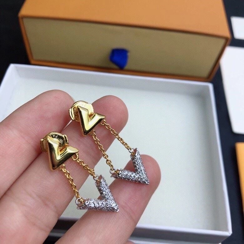 Elegant Louis Vuitton Earrings 249035