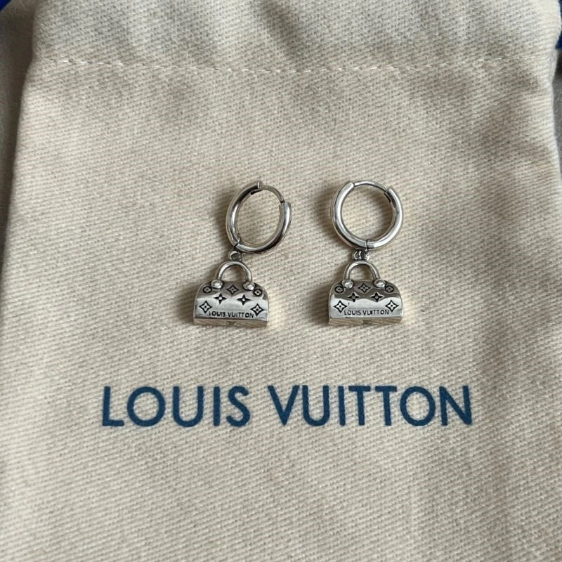 Sleek Louis Vuitton Earrings 249044