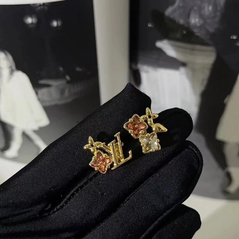 Casual Louis Vuitton Earrings 249040