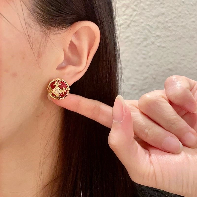 Louis Vuitton Earrings Modern 249016