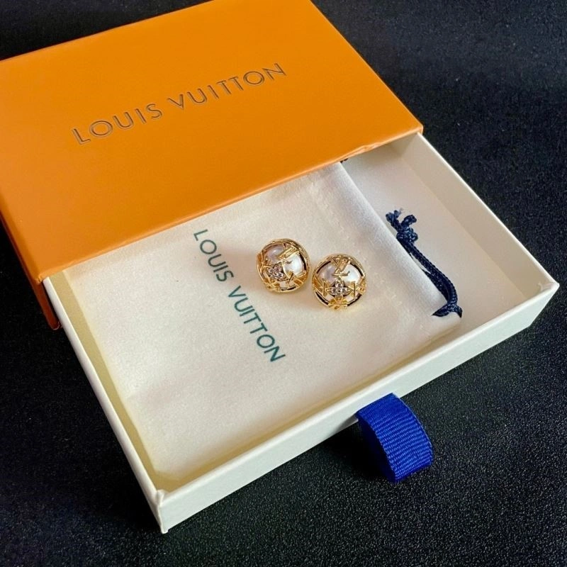 Snug Louis Vuitton Earrings 249015