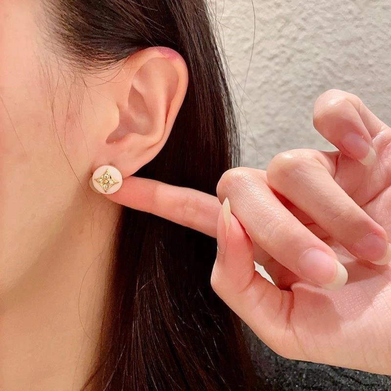 Louis Vuitton Earrings EyeCatching 248990