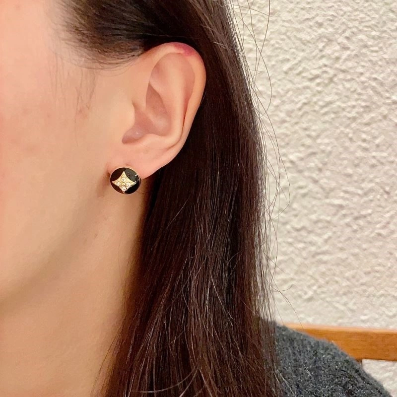 Louis Vuitton Earrings Effortless 248992
