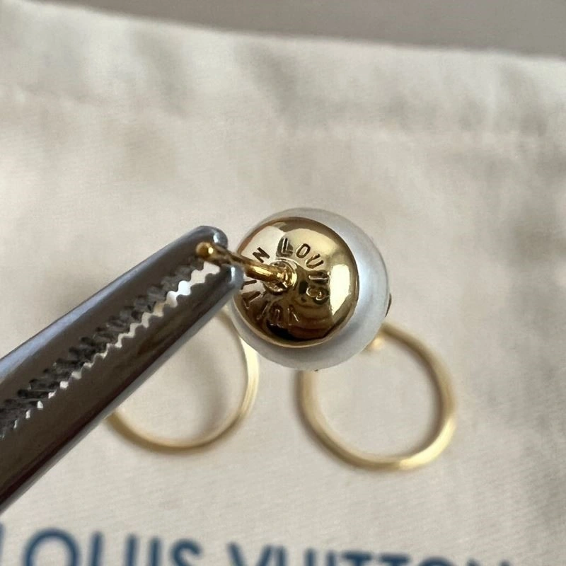 Original Louis Vuitton Earrings 248650