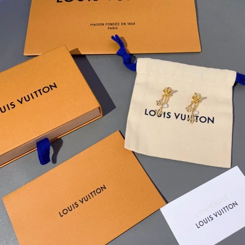 Louis Vuitton Earrings Attractive 248629