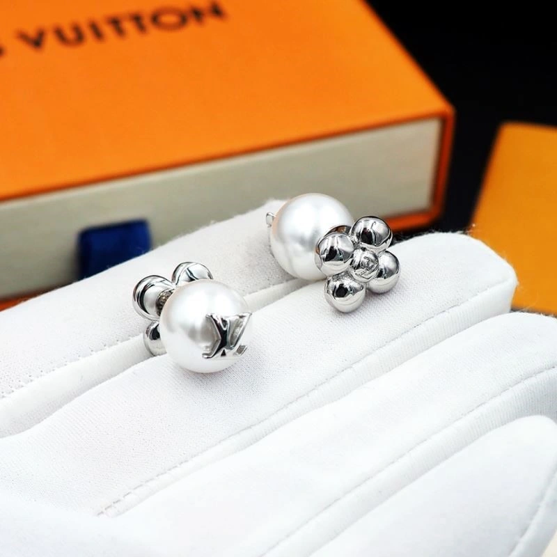Contemporary Louis Vuitton Earrings 248633