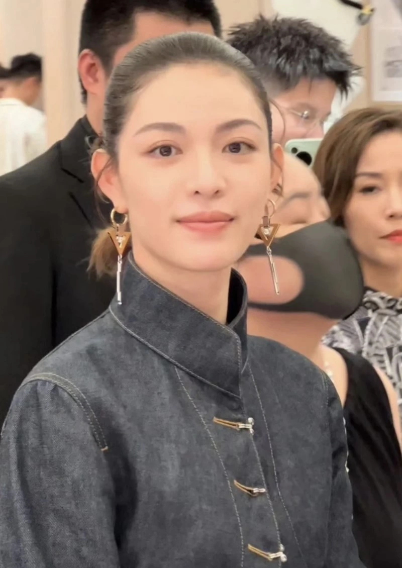 Louis Vuitton Earrings Supportive 248599