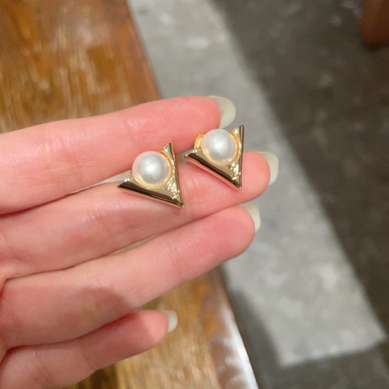 Louis Vuitton Earrings Stretchable 248589