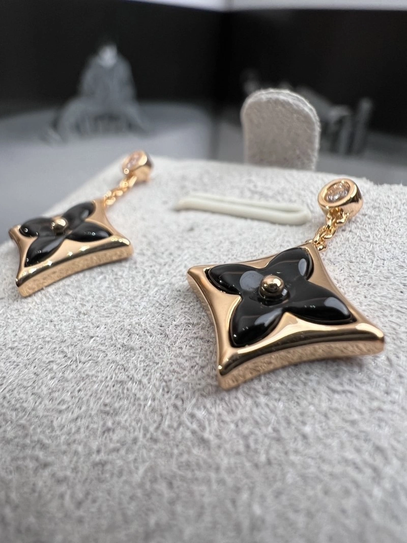 Bright Louis Vuitton Earrings 248567