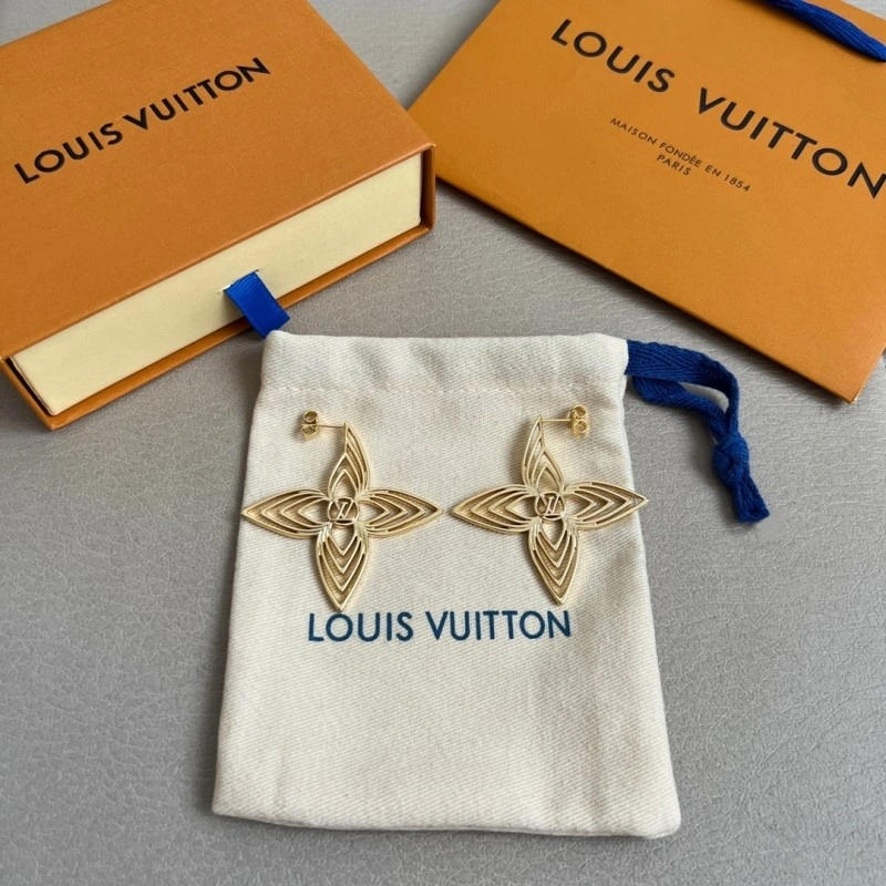 Sporty Louis Vuitton Earrings 248104