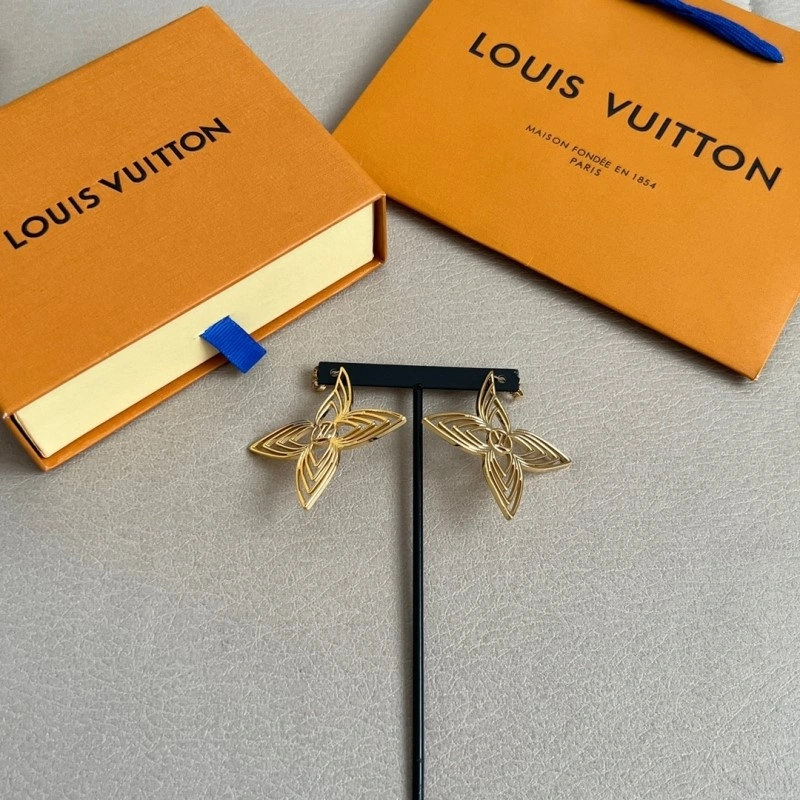 Sporty Louis Vuitton Earrings 248104