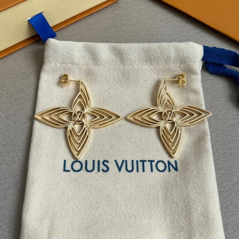 Sporty Louis Vuitton Earrings 248104