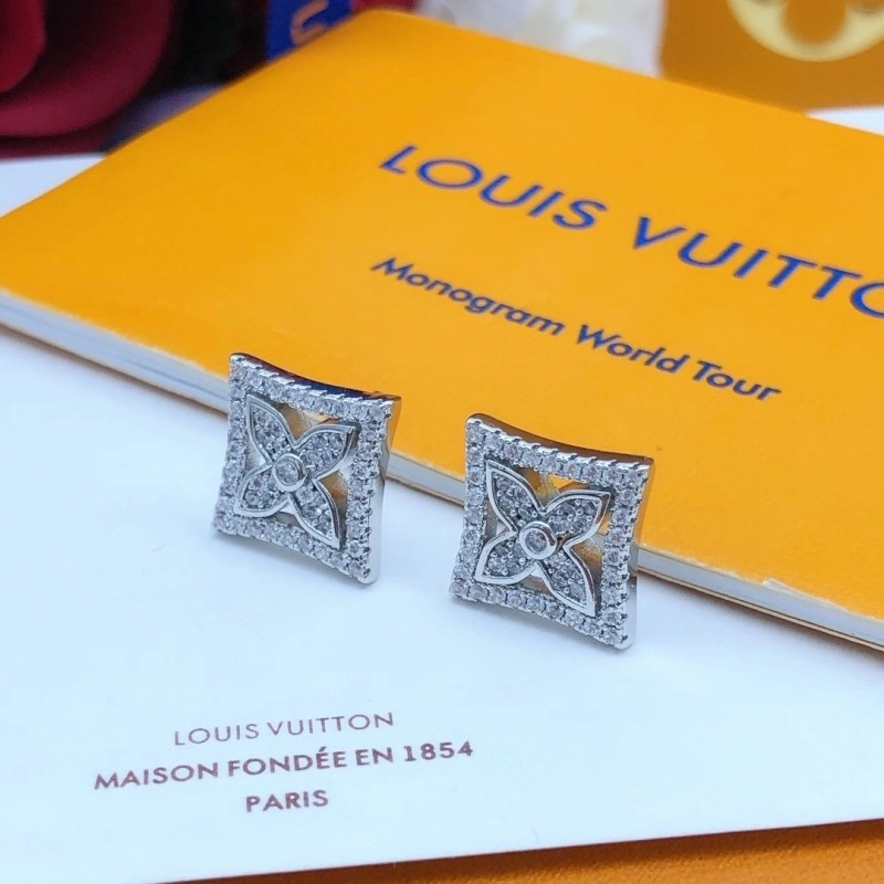 Sporty Louis Vuitton Earrings 248087