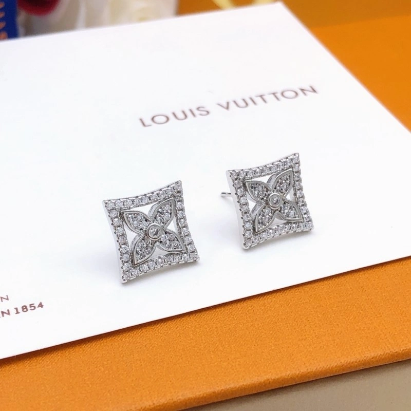 Sporty Louis Vuitton Earrings 248087