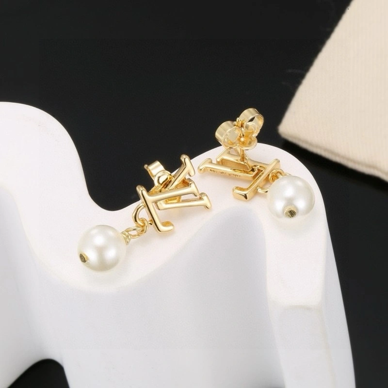 TechFriendly Louis Vuitton Earrings 248059