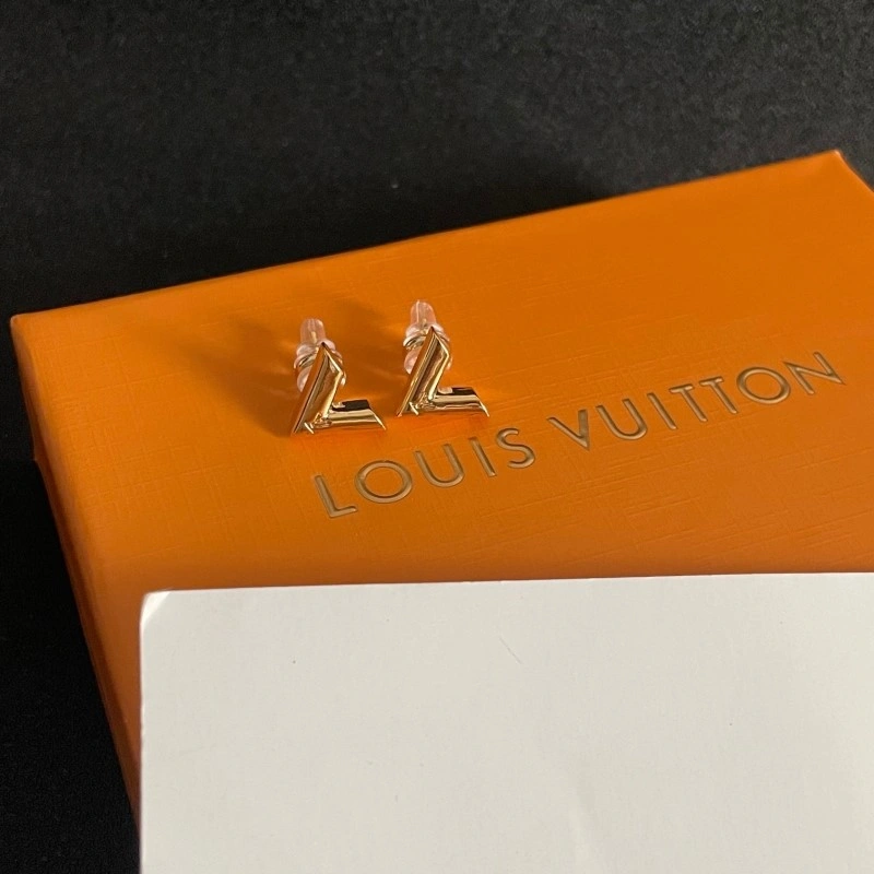 Louis Vuitton Earrings Sophisticated 248075