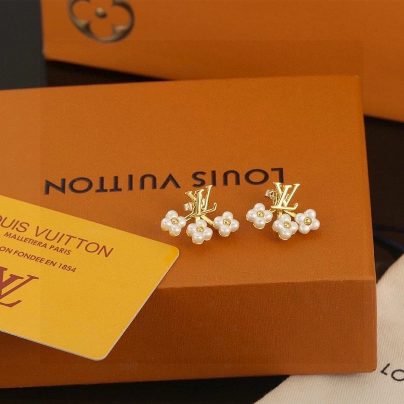 Snug Louis Vuitton Earrings 248081