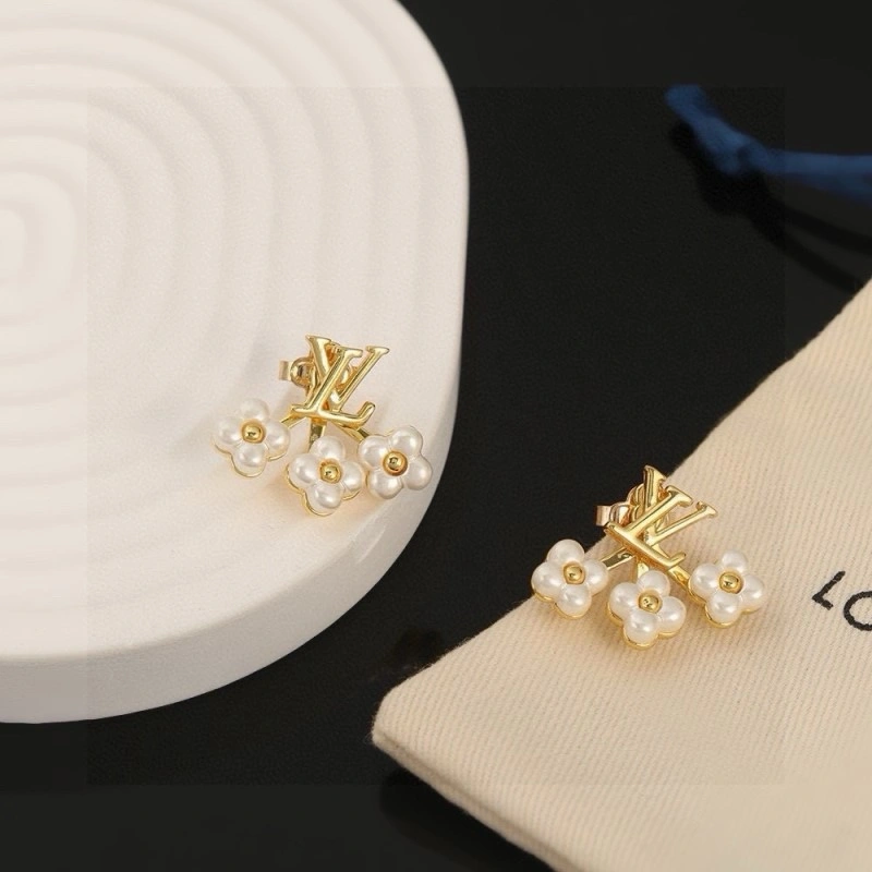 Snug Louis Vuitton Earrings 248081