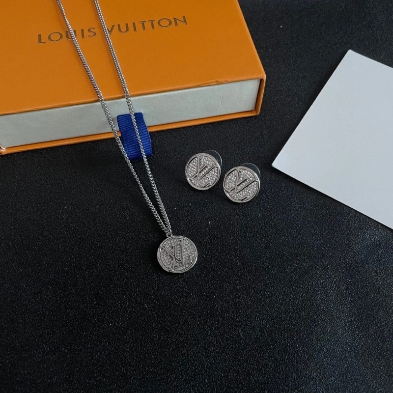 Effortless Louis Vuitton Earrings 248046