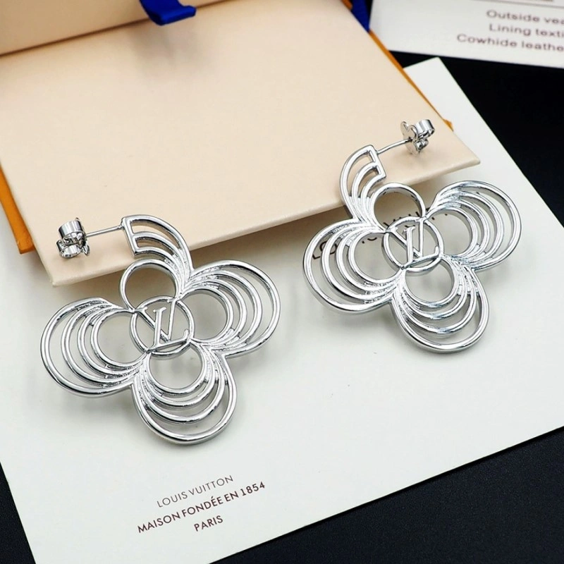 Louis Vuitton Earrings Lightweight 248040