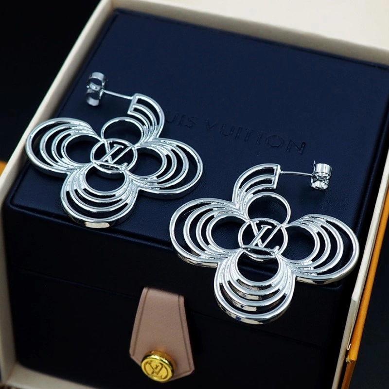 Louis Vuitton Earrings Lightweight 248040