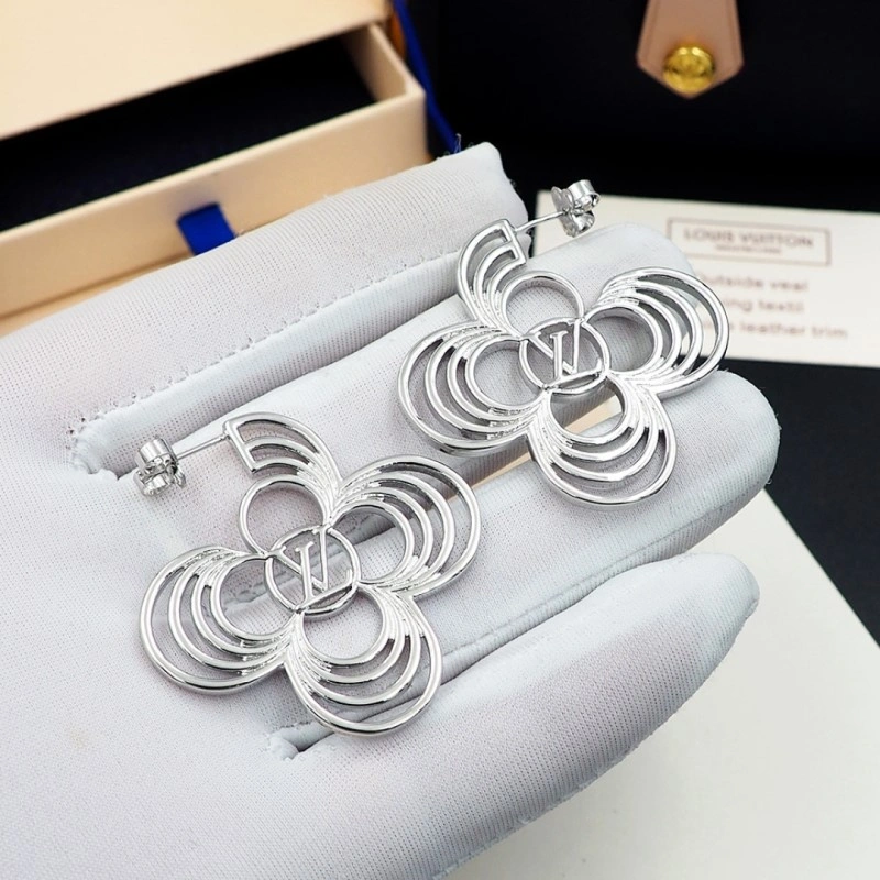 Louis Vuitton Earrings Lightweight 248040