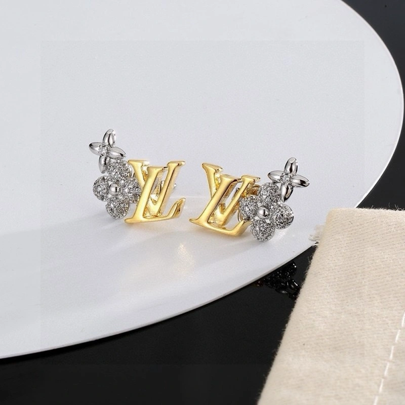Louis Vuitton Earrings Sleek 248030