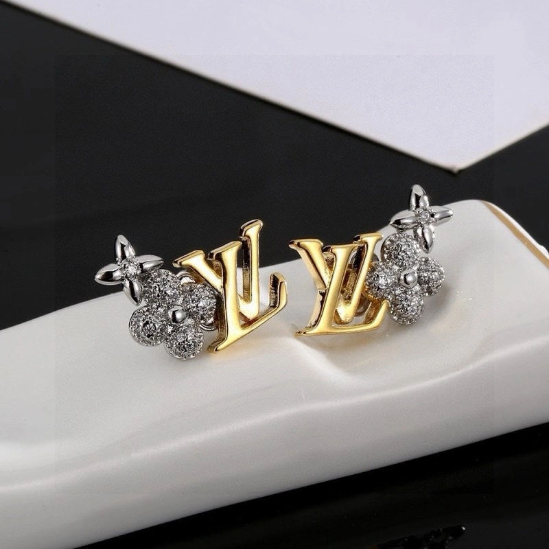 Louis Vuitton Earrings Sleek 248030