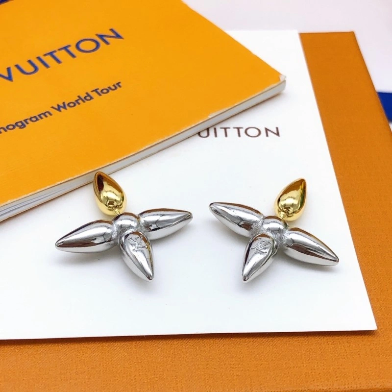 Sporty Louis Vuitton Earrings 248007