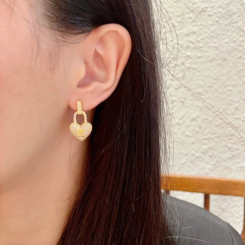Affordable Louis Vuitton Earrings 248003