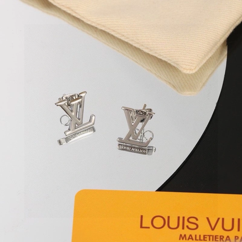 Bright Louis Vuitton Earrings 247991
