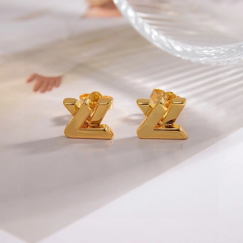 UrbanChic Louis Vuitton Earrings 247975