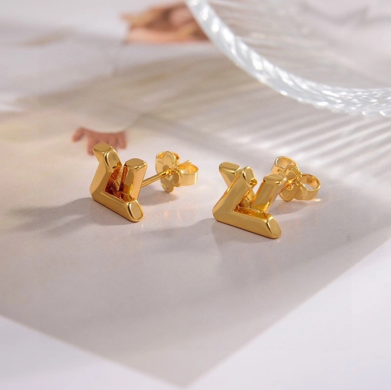 UrbanChic Louis Vuitton Earrings 247975