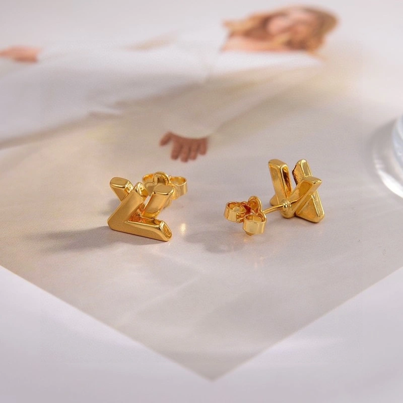 UrbanChic Louis Vuitton Earrings 247975