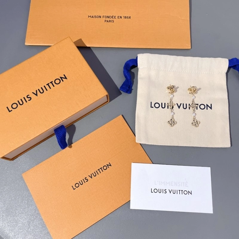 Flexible Louis Vuitton Earrings 247980