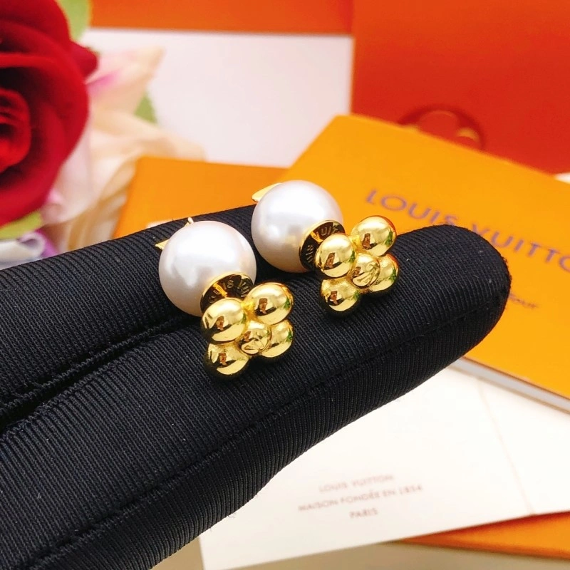 Functional Louis Vuitton Earrings 247985