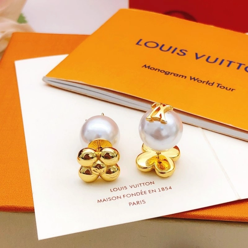 Functional Louis Vuitton Earrings 247985