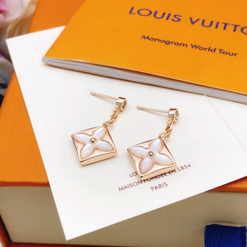 Louis Vuitton Earrings Chic 247962