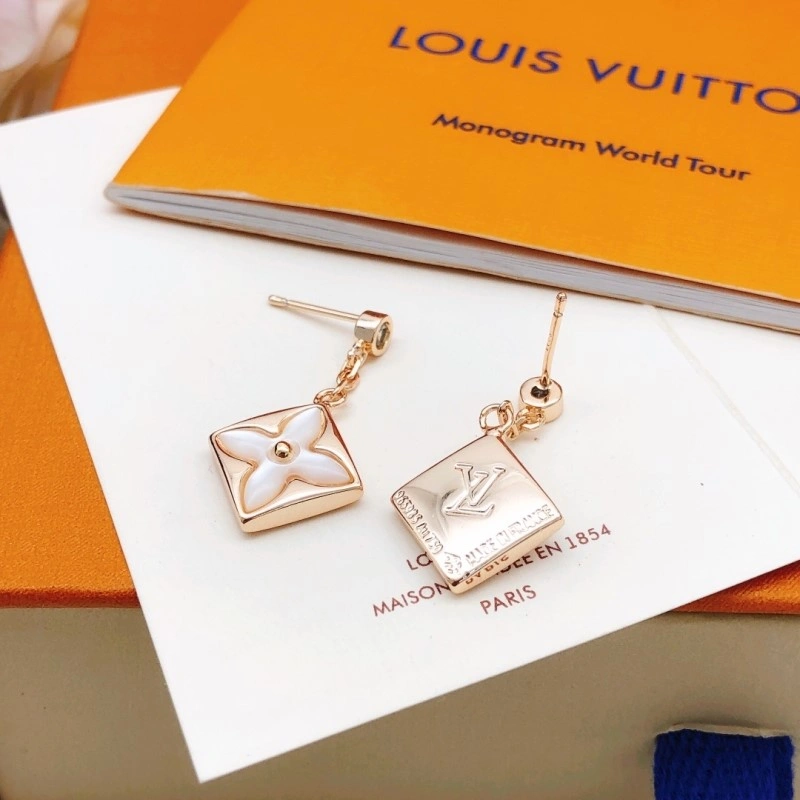 Louis Vuitton Earrings Chic 247962