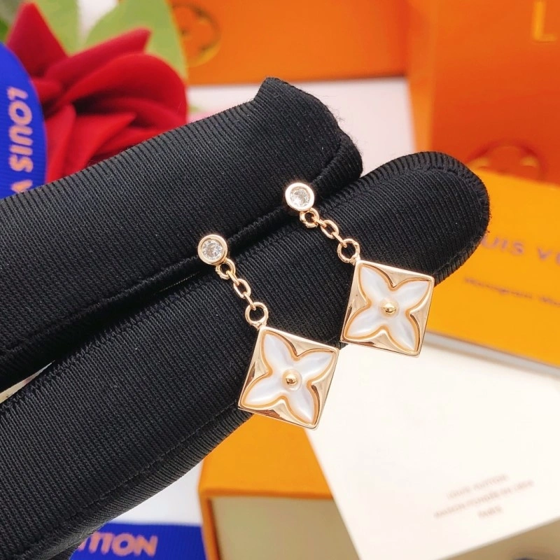 Louis Vuitton Earrings Chic 247962