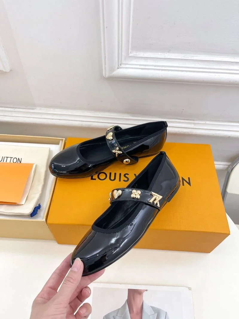 GoodFit Louis Vuitton Flat Shoes 32396