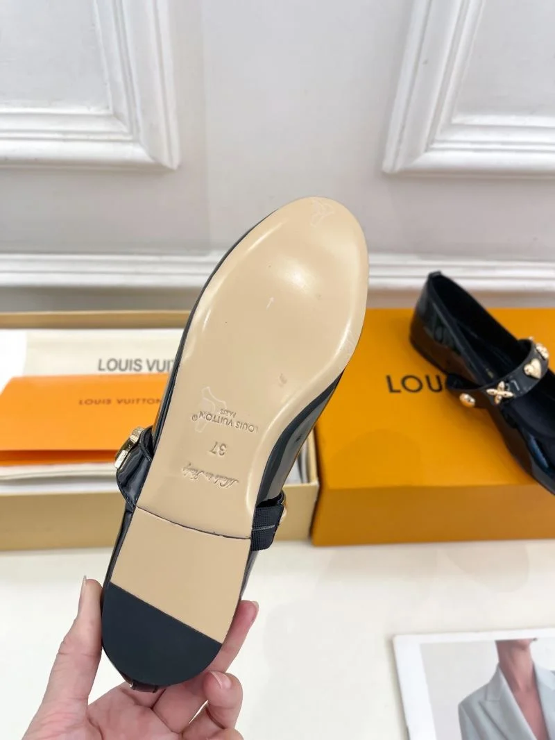 GoodFit Louis Vuitton Flat Shoes 32396