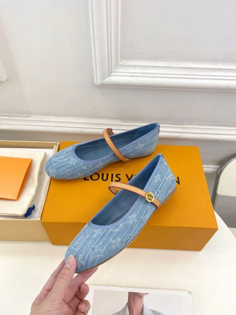 Louis Vuitton Flat Shoes Youthful 32378