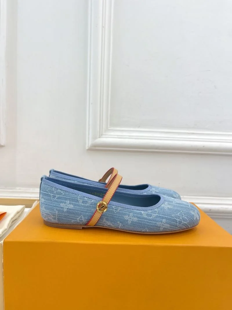 Louis Vuitton Flat Shoes Youthful 32378